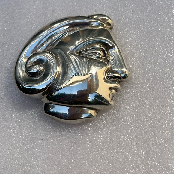Patricia Von Musulin collectible preloved vintage silver iconic signed face Pin - Picture 6 of 16